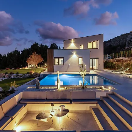 Melodia Villa *
